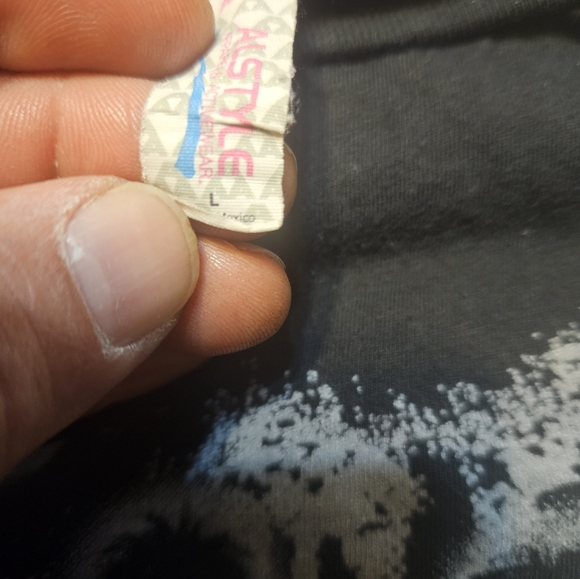 Women's Kiss Alive Rock Band Tee - Picture 2 of 2